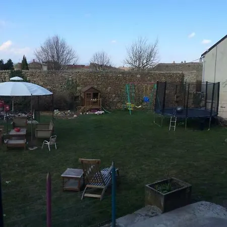 Prázdninový dům Le De L'ecole *